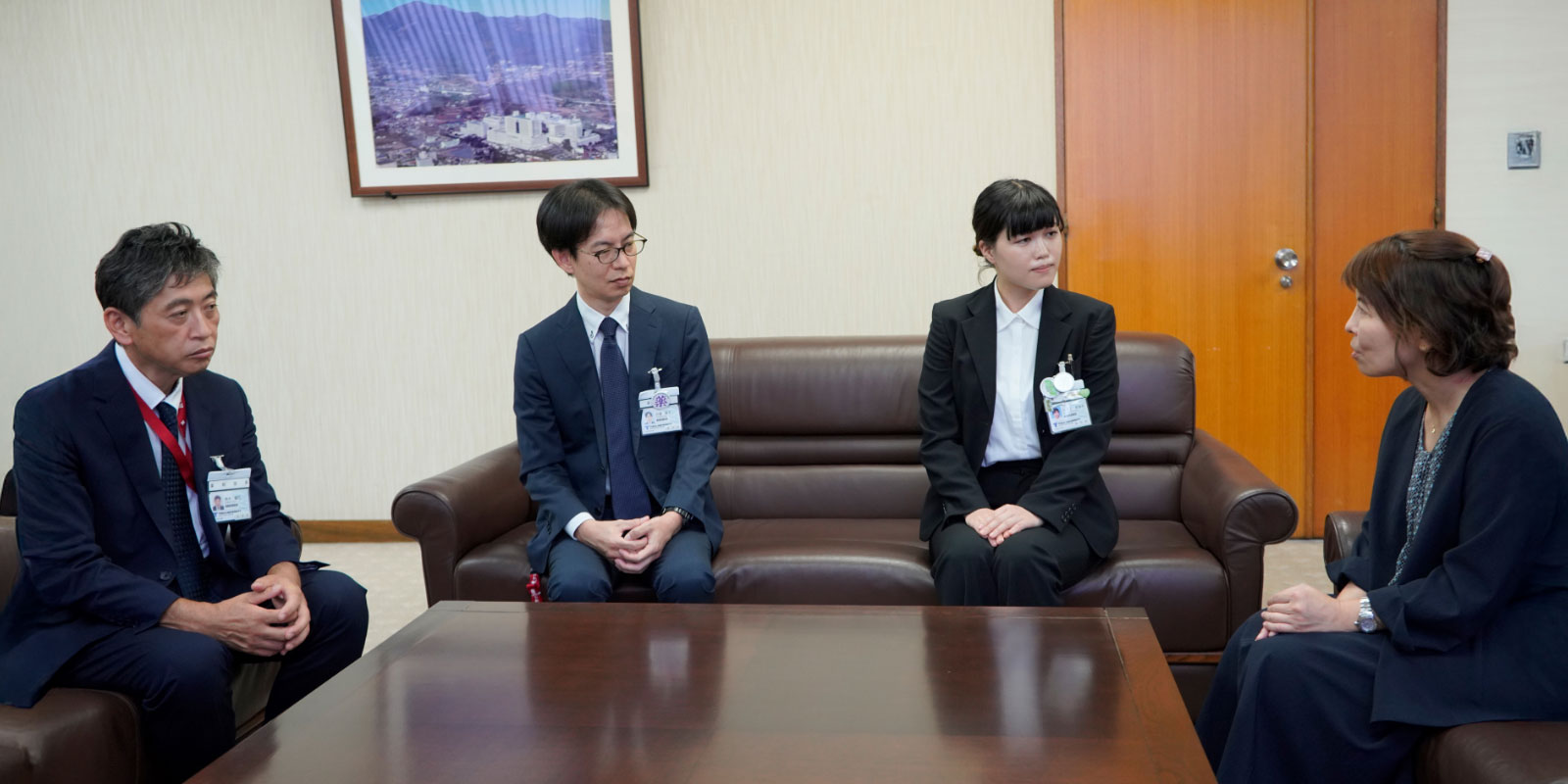 業務効率化を目指し報告受付サイトを導入